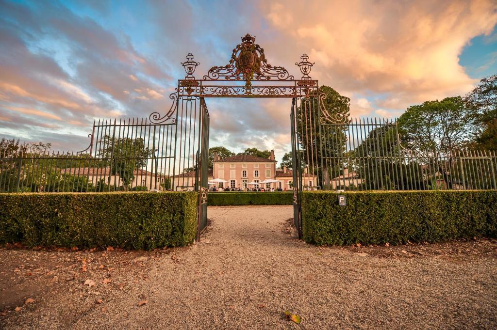 Bed and Breakfast Chateau De Lacaze Lagarrigue  Экстерьер фото