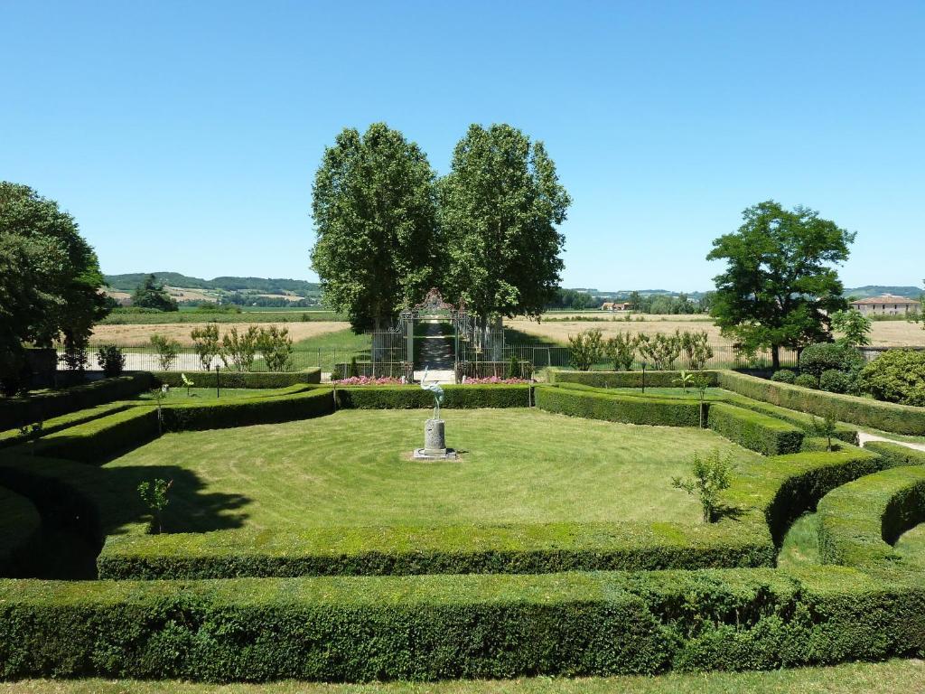 Bed and Breakfast Chateau De Lacaze Lagarrigue  Экстерьер фото