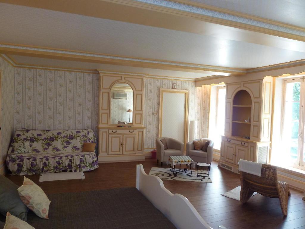 Bed and Breakfast Chateau De Lacaze Lagarrigue  Экстерьер фото